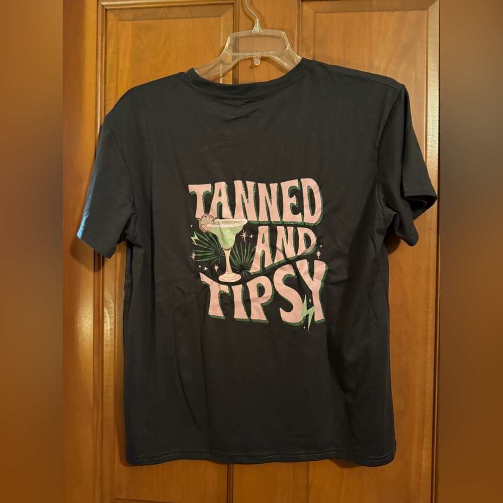 NWOT SHEIN Black Tanned & Tipsy Tee - Picture 2 of 3